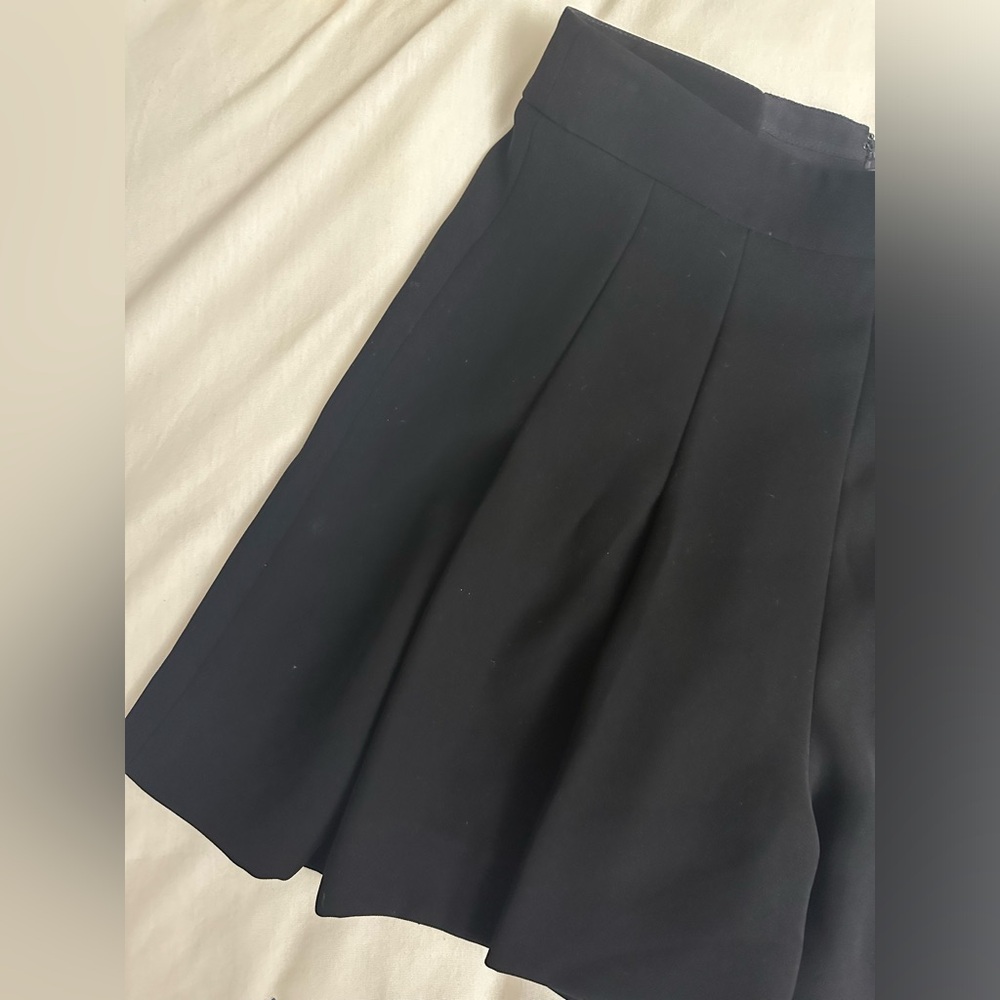 Alice and Olivia Pleated skort - Picture 3 of 4